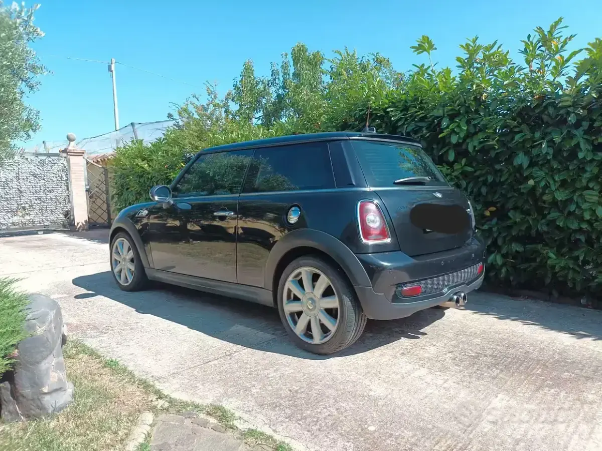 Usata Mini Cooper S 175 CV (128 kW) 2009 Nero Utilitaria