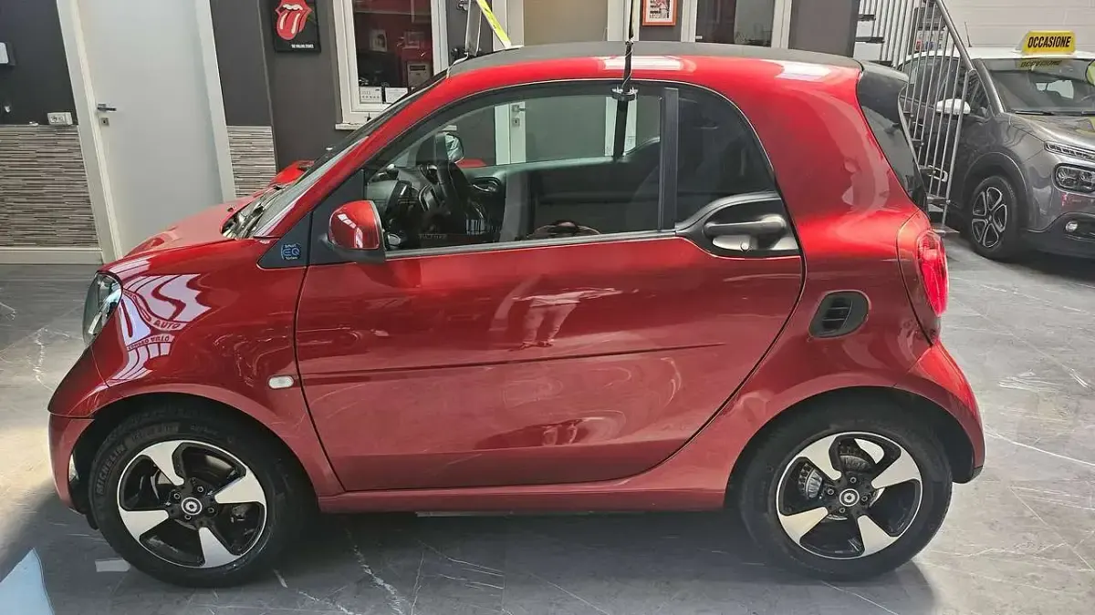 Usata Smart ForTwo Coupé Passion 41 kW (56 CV) 2022 Rosso Utilitaria