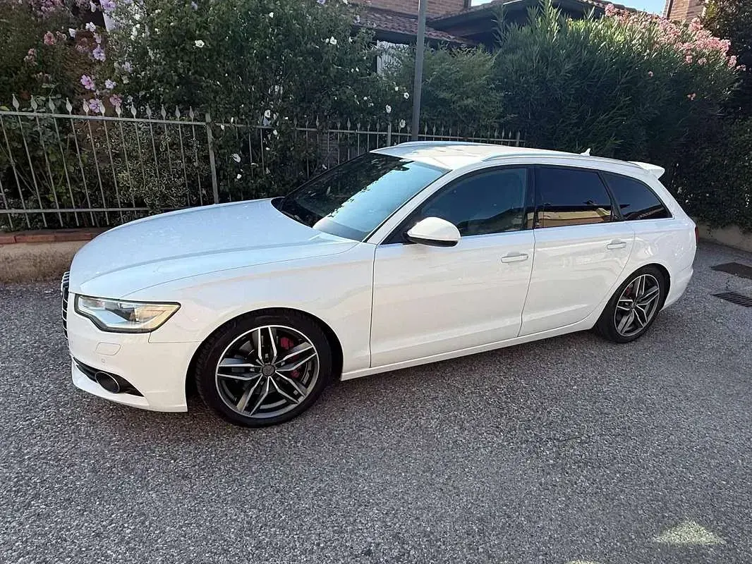 Usata Audi A6 Business Plus 245 CV (180 kW) 2011 Bianco Station wagon
