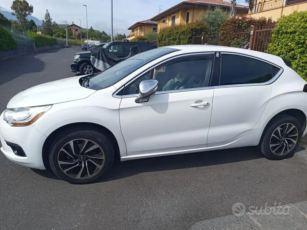 Usata Citroën DS4 114 CV (83 kW) 2014 Bianco Utilitaria