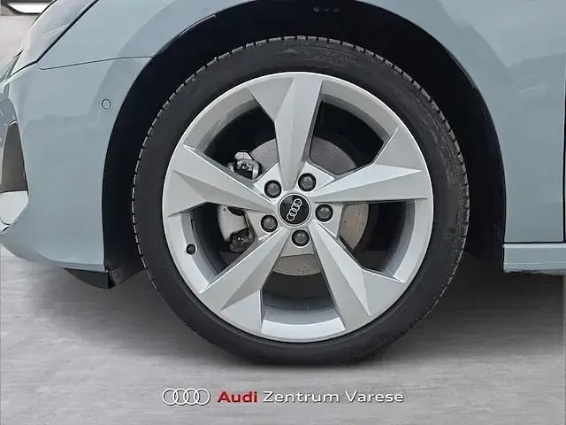 Usata Audi A3 Advanced Plus 150 CV (110 kW) 2024 Grigio freccia Berlina