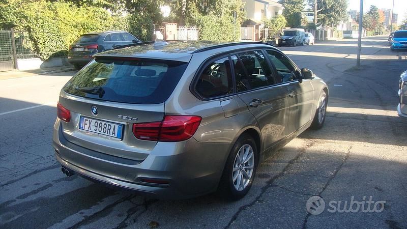 Usata BMW 320 Advantage 190 CV (139 kW) 2019 Grigio Station wagon