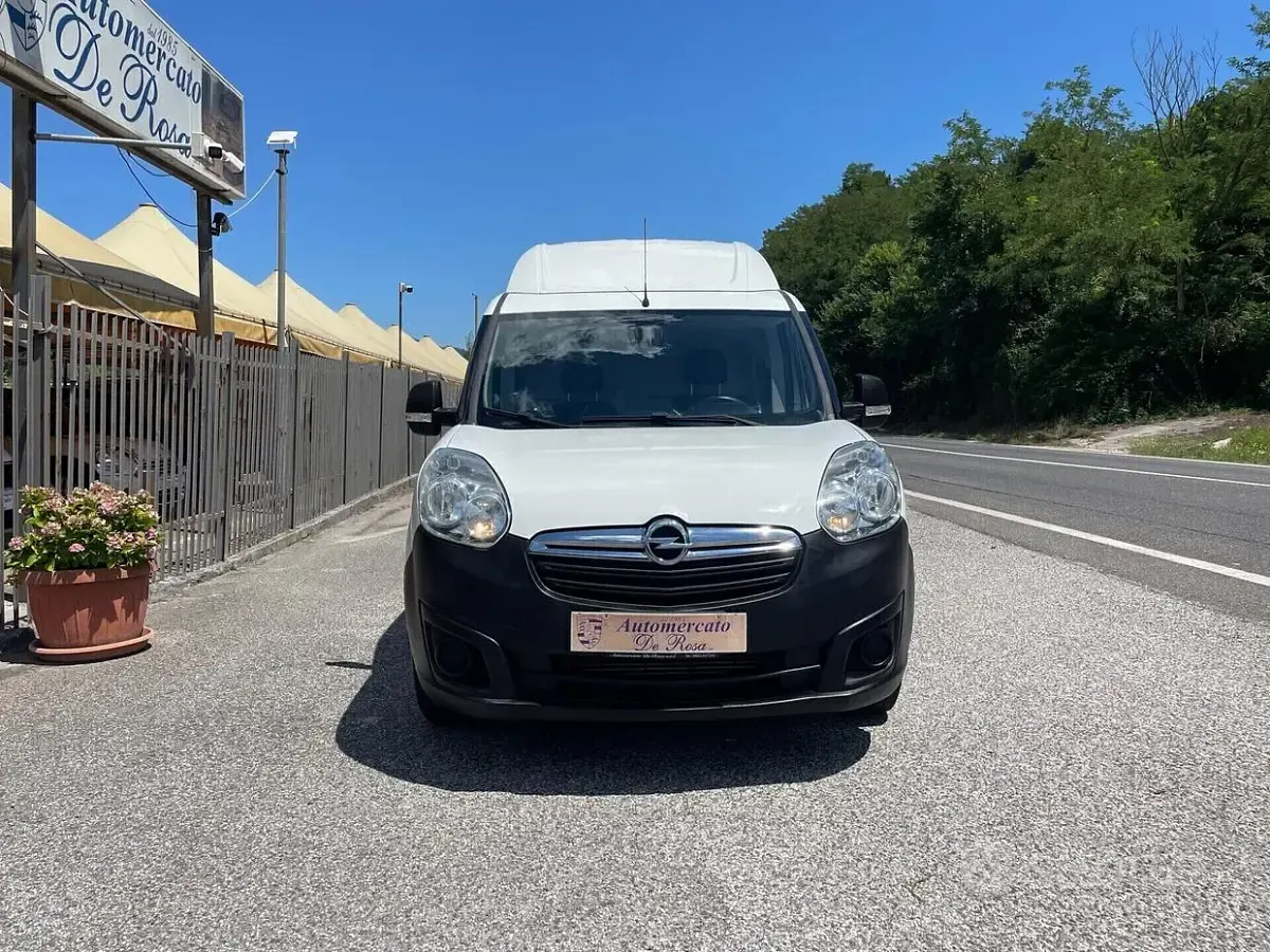 Usata Opel Combo S 105 CV (77 kW) 2015 Bianco Monovolume