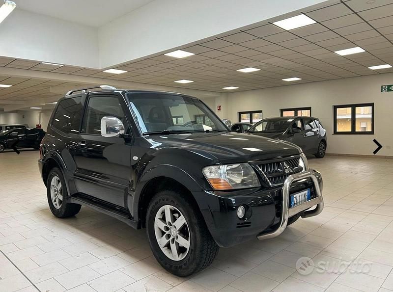 Usata Mitsubishi Pajero 165 CV (121 kW) 2005 SUV