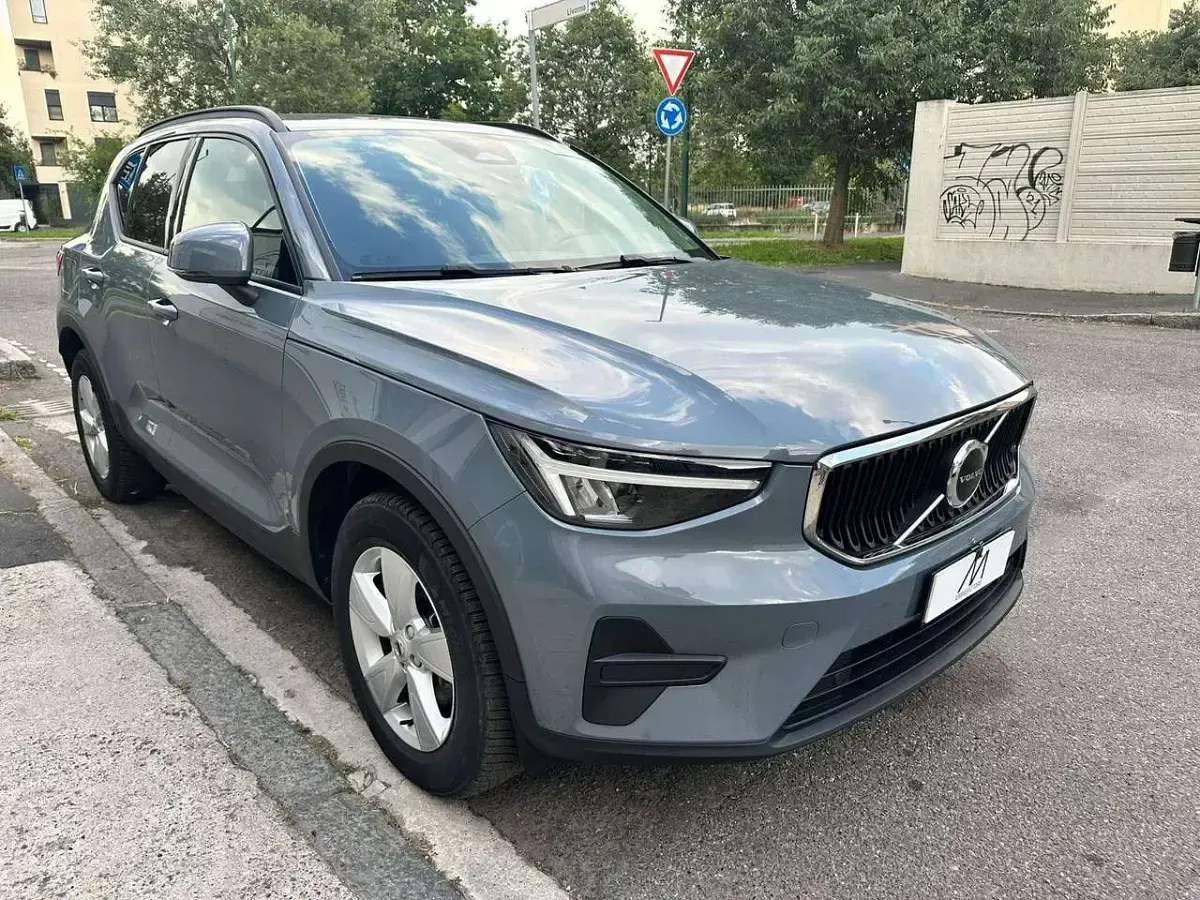 Usata Volvo XC40 Core 163 CV (119 kW) 2022 Thunder grey SUV