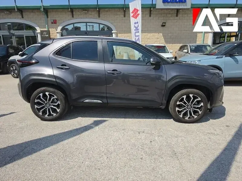 Usata Toyota Yaris Cross Trend 116 CV (85 kW) 2022 Verde SUV
