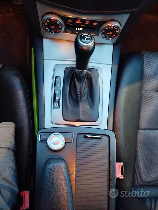 Usata Mercedes C220 170 CV (125 kW) 2009 Nero Station wagon