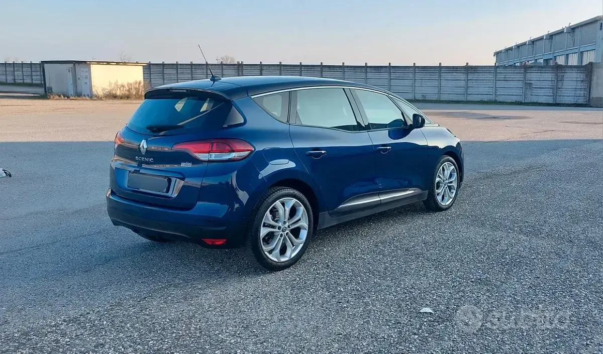Usata Renault Scénic IV 110 CV (80 kW) 2018 Bluazzurro Monovolume