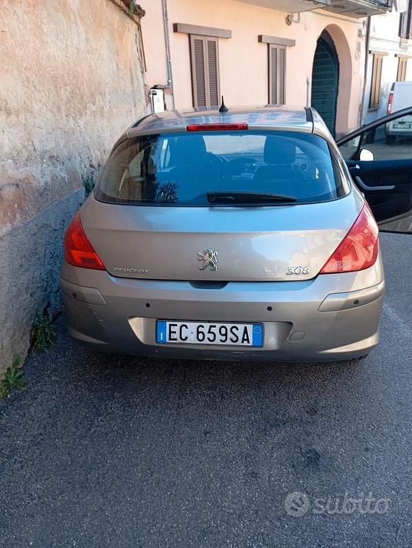 Usata Peugeot 3008 112 CV (82 kW) 2010 Grigio Station wagon