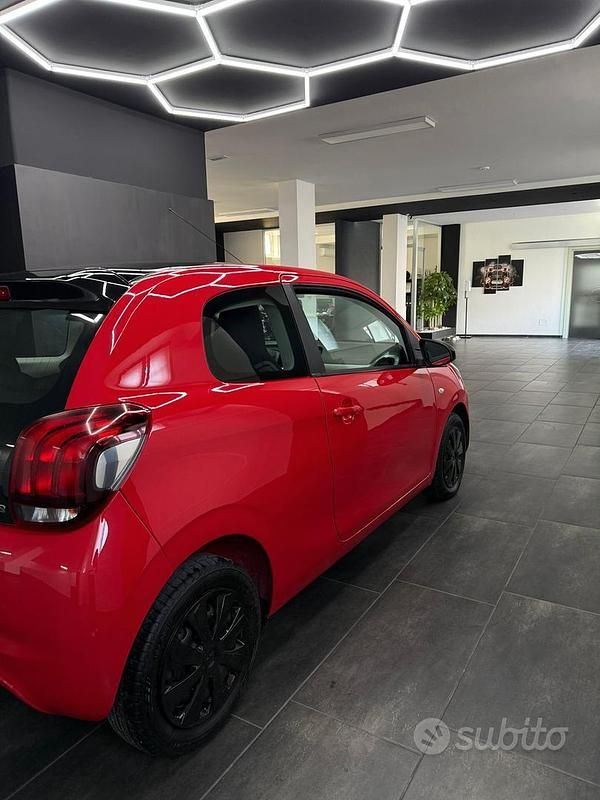Usata Peugeot 108 Allure 69 CV (50 kW) 2015 Rosso Utilitaria