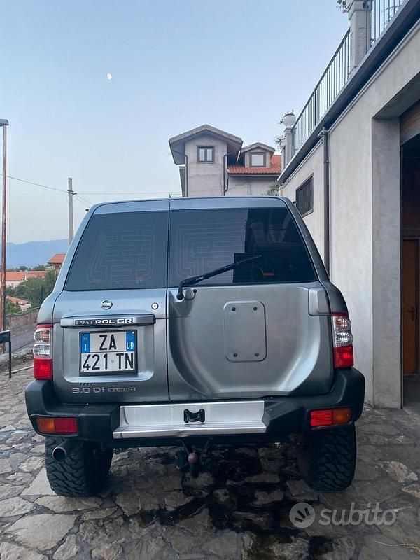 Usata Nissan Patrol 158 CV (116 kW) 2005 Grigio SUV