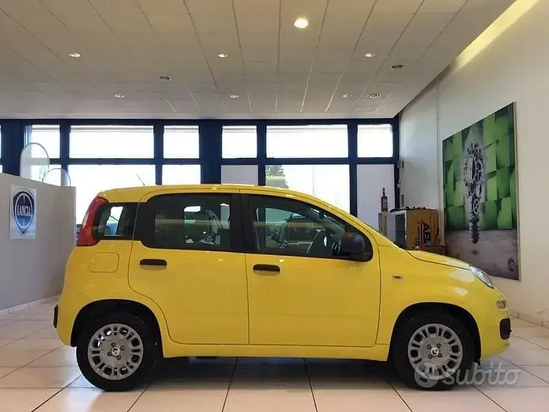 Nuova Fiat Panda Icon 65 CV (47 kW) 2026 Giallo Utilitaria