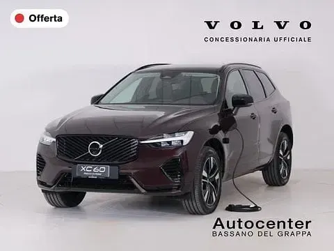 Nuova Volvo XC60 Plus 349 CV (256 kW) 2026 Rosso SUV
