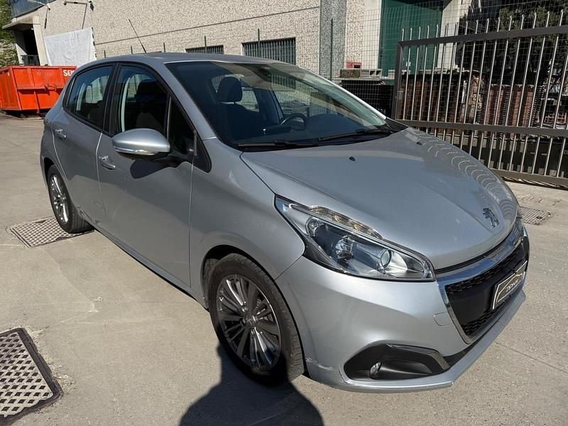 Usata Peugeot 208 Allure 82 CV (60 kW) 2016 Argento Utilitaria