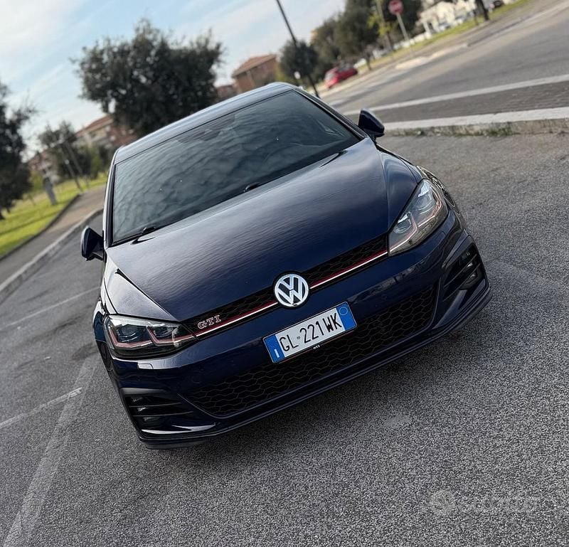 Usata VW Golf GTI 245 CV (180 kW) 2019 Blu Coupé