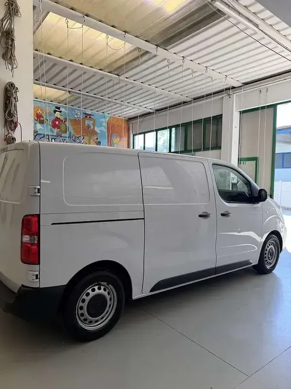 Usata Opel Vivaro-e Combi 102 CV (75 kW) 2023 Monovolume