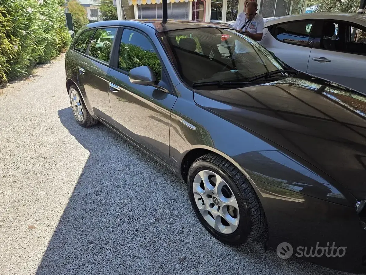Usata Alfa Romeo 159 150 CV (110 kW) 2008 Grigio Station wagon