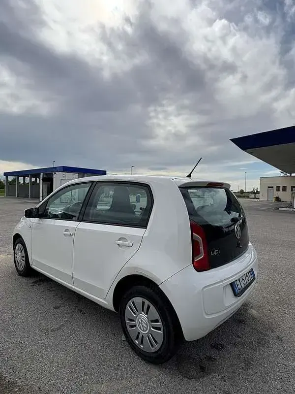 Usata VW up! Move 60 CV (44 kW) 2015 Bianco Utilitaria
