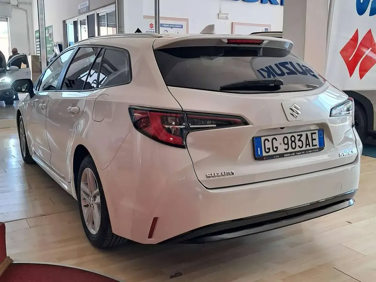 Usata Suzuki Swace Cool 98 CV (72 kW) 2021 Bianco artico met. Station wagon