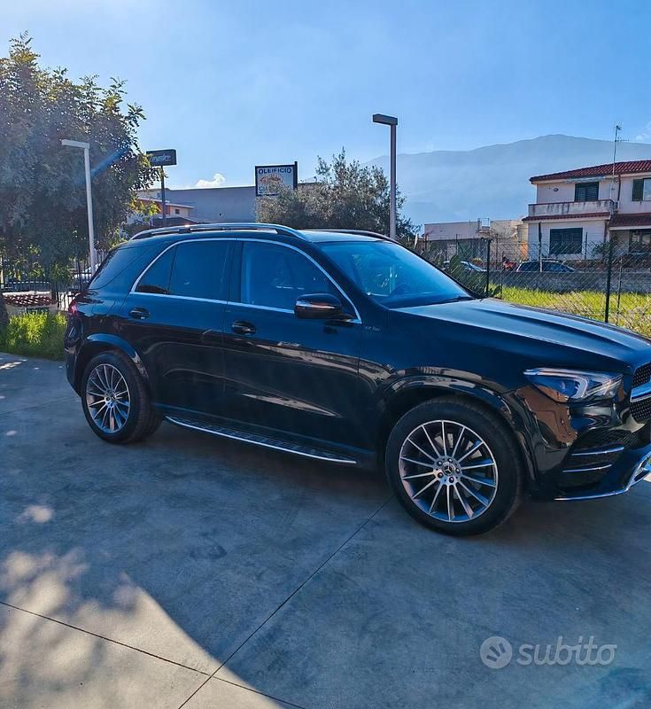 Usata Mercedes GLE300 Premium 2023 Nero SUV