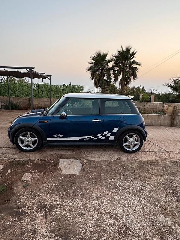 Usata Mini One D 90 CV (66 kW) 2004 Blu Utilitaria
