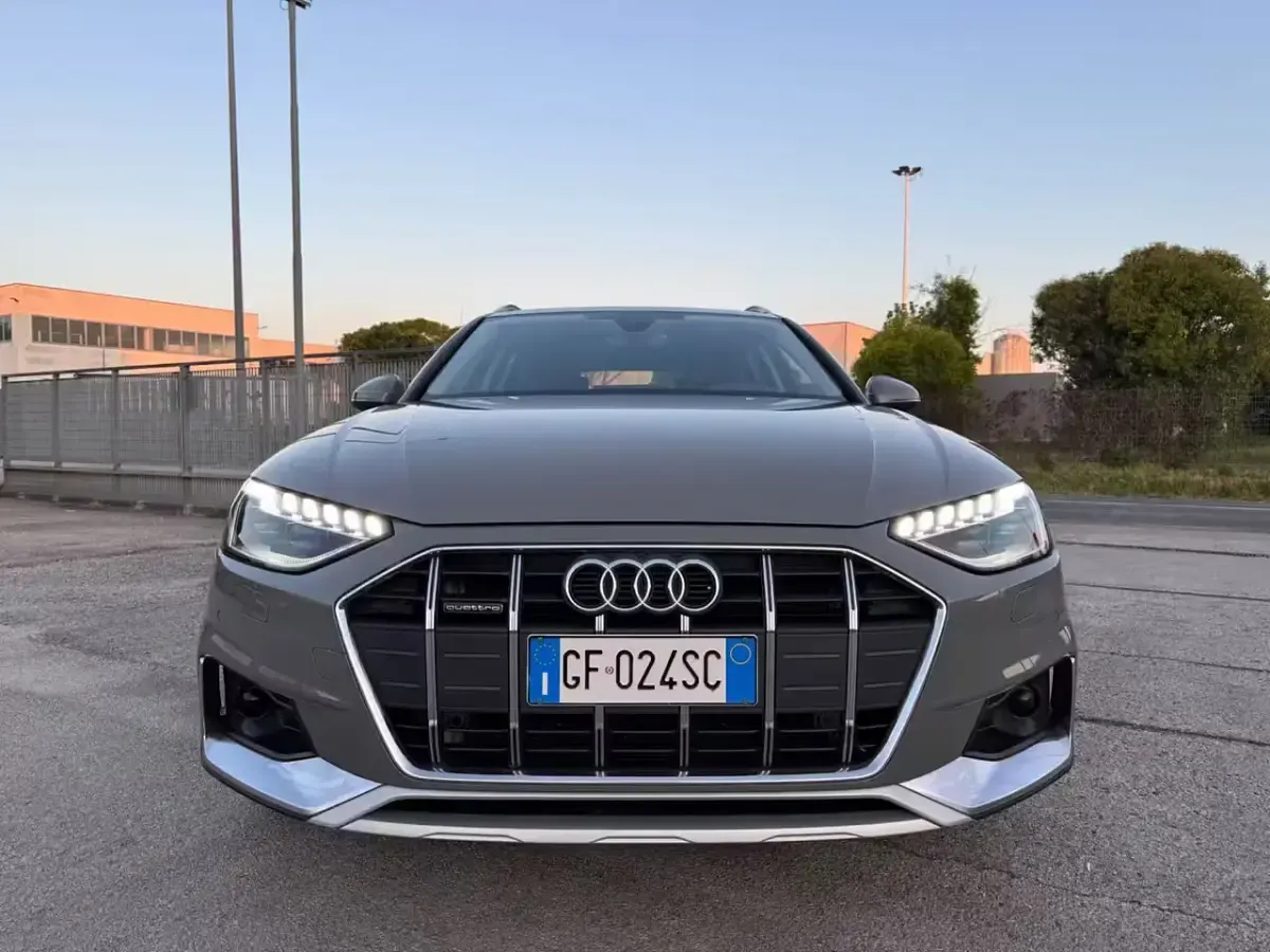 Usata Audi A4 Allroad Ambiente 204 CV (150 kW) 2021 Grigio Station wagon