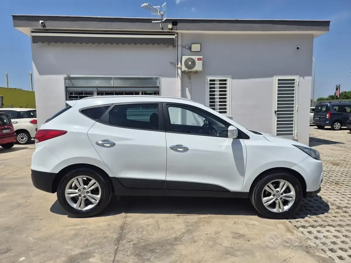 Usata Hyundai ix35 Comfort 136 CV (100 kW) 2010 Bianco SUV