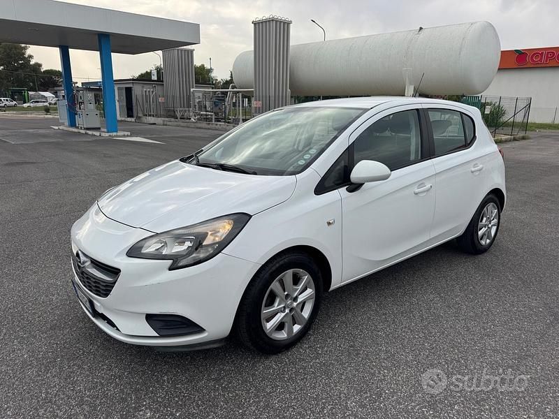 Bianco Usata 2017 Opel Corsa Coupé | 7400 € (Buon prezzo) - Immagine 1/4