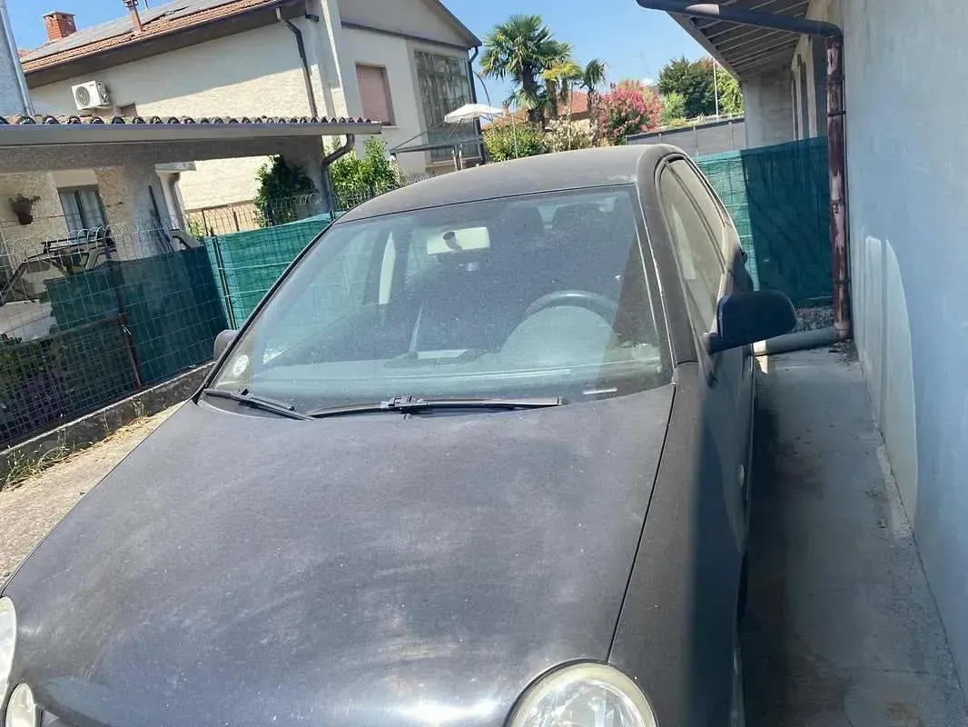Usata VW Polo Comfortline 64 CV (47 kW) 2005 Nero Utilitaria