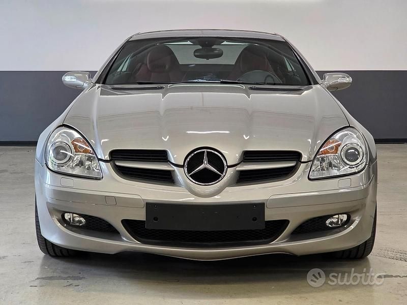 Usata Mercedes SLK200 163 CV (119 kW) 2006 Grigio Cabrio