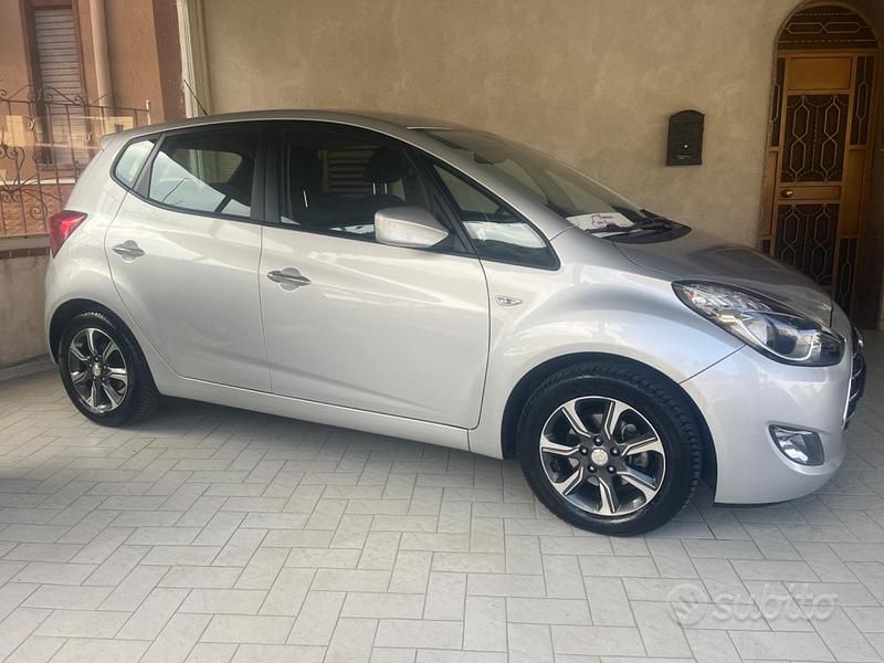 Usata Hyundai ix20 90 CV (66 kW) 2018 Grigio Utilitaria