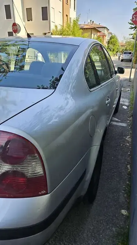 Usata VW Passat 101 CV (74 kW) 2003 Berlina