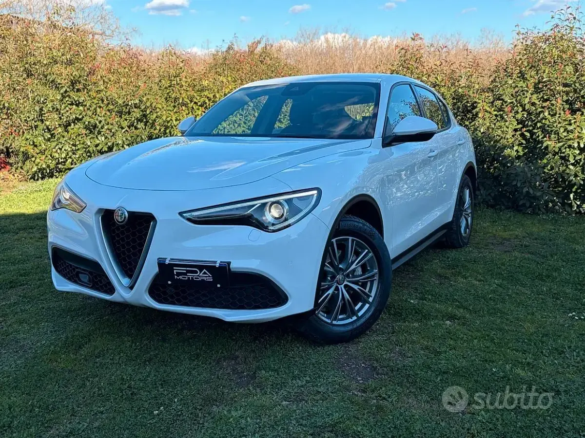Usata Alfa Romeo Stelvio Business 190 CV (139 kW) 2021 Bianco SUV