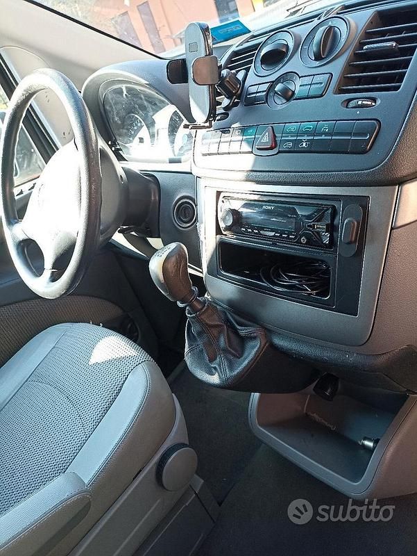 Usata Mercedes Viano 2010 Grigio Monovolume