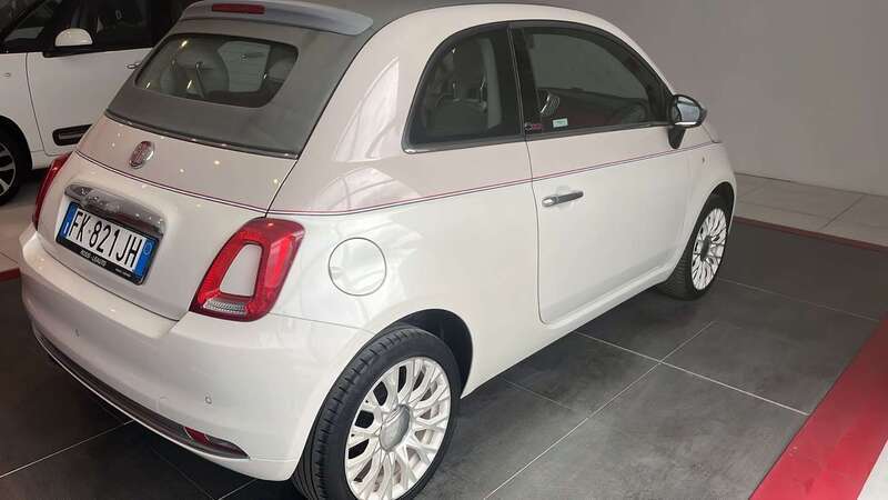 Usato 2017 Fiat 500C 1.2 Benzin 69 CV (14.700 €)