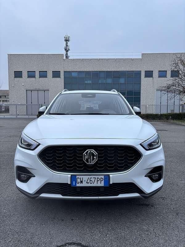 Usata MG ZS Luxury 106 CV (77 kW) 2024 Bianco SUV