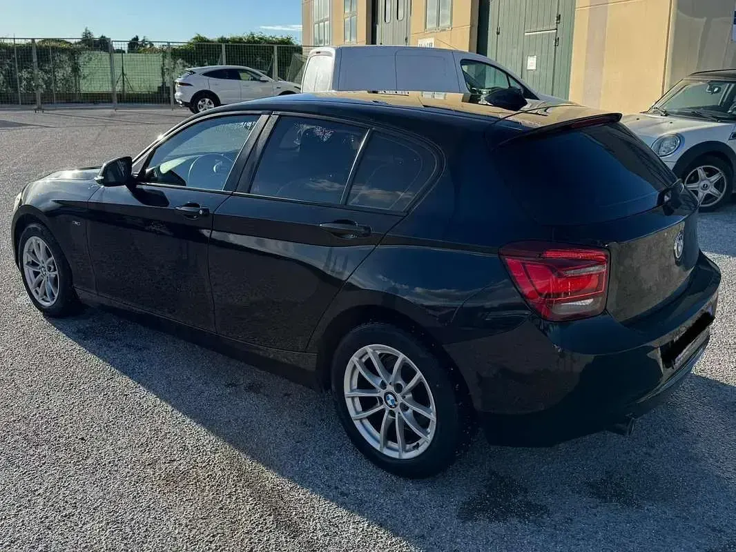 Usata BMW 116 Sport Line 116 CV (85 kW) 2014 Nero Utilitaria