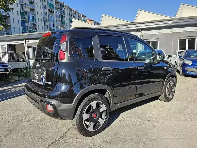 Usata Fiat Panda Cross Cross 70 CV (51 kW) 2024 Nero Utilitaria