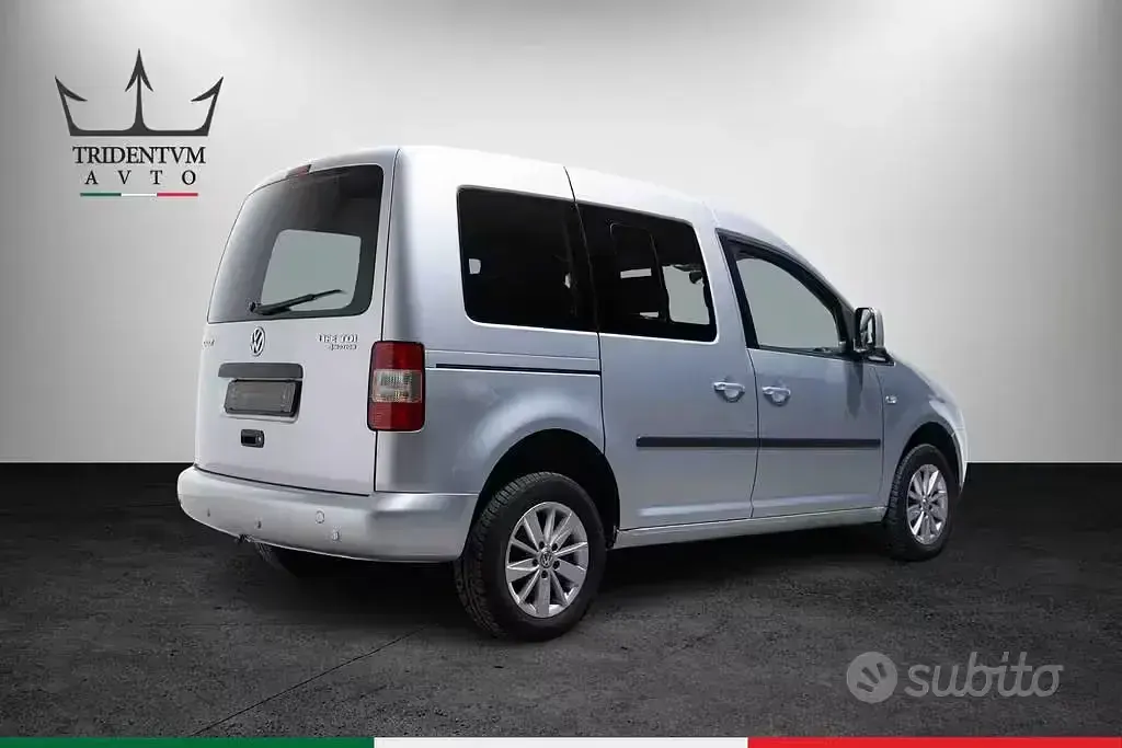 Usata VW Caddy Life 105 CV (77 kW) 2010 Argento Monovolume