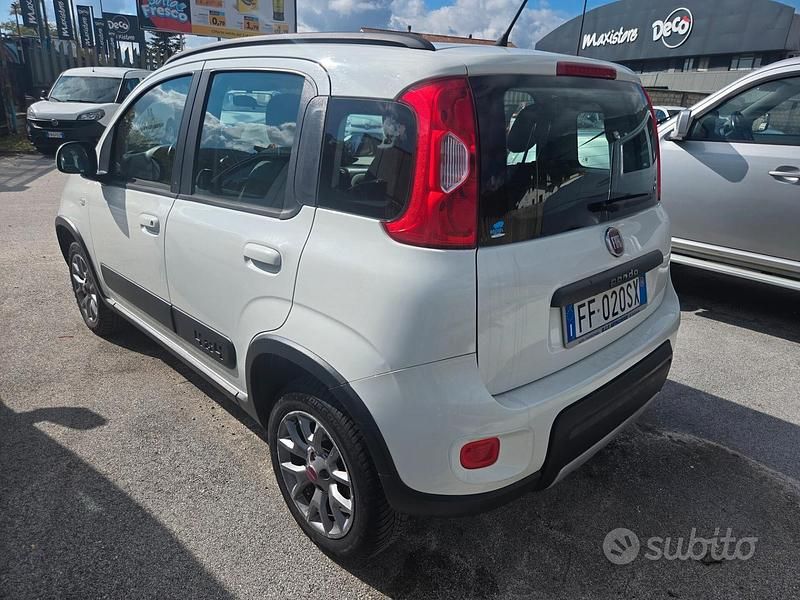 Usata Fiat Panda 4x4 S 95 CV (69 kW) 2016 Bianco Utilitaria