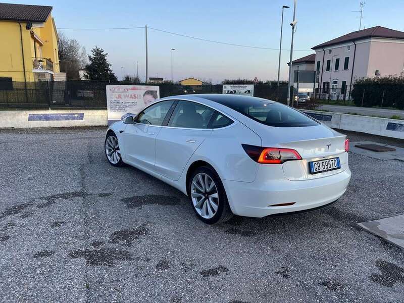 Bianco Usata 2020 Tesla Model 3 Long Range Tre volumi | 21.300 € (Super prezzo) - Immagine 1/4