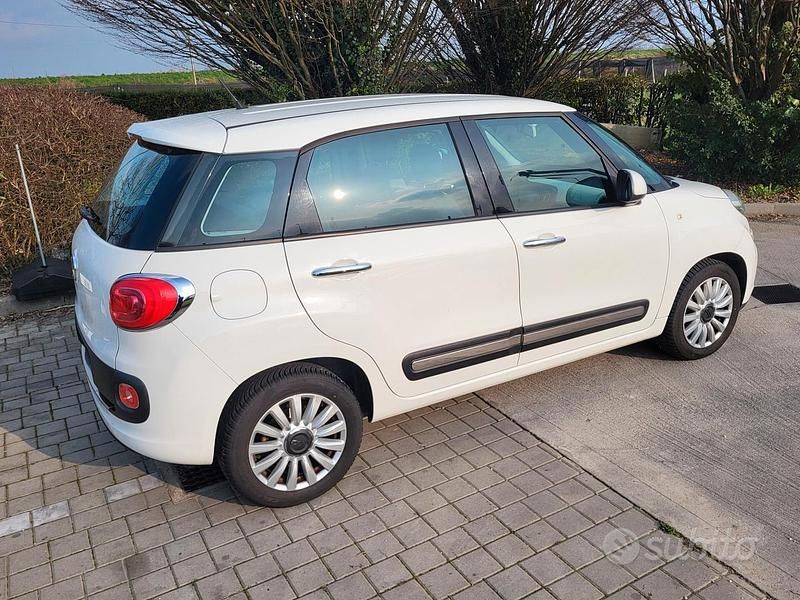 Usata Fiat 500L Pop Star 105 CV (77 kW) 2013 Bianco Monovolume