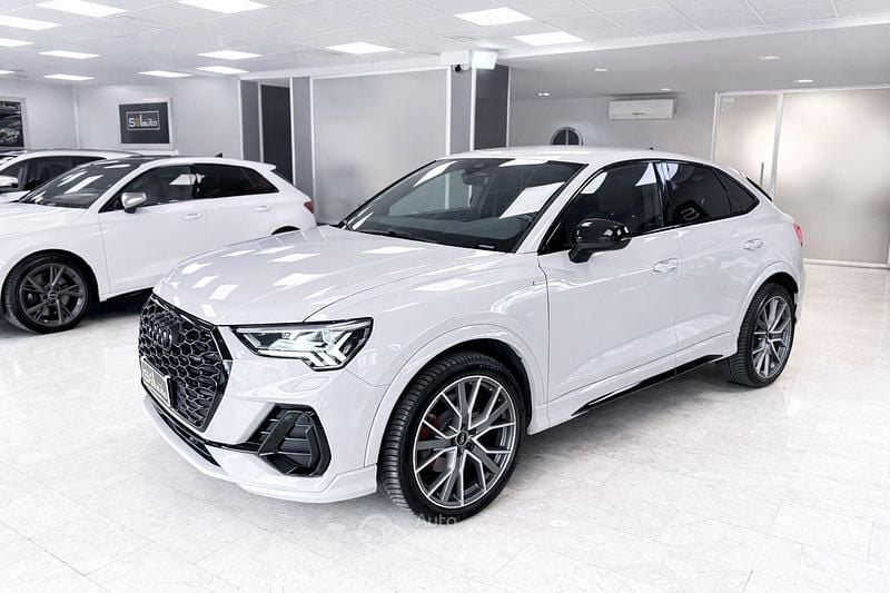 Usata Audi Q3 Ambiente 200 CV (147 kW) 2020 Q0q0  verniciature personaliz SUV