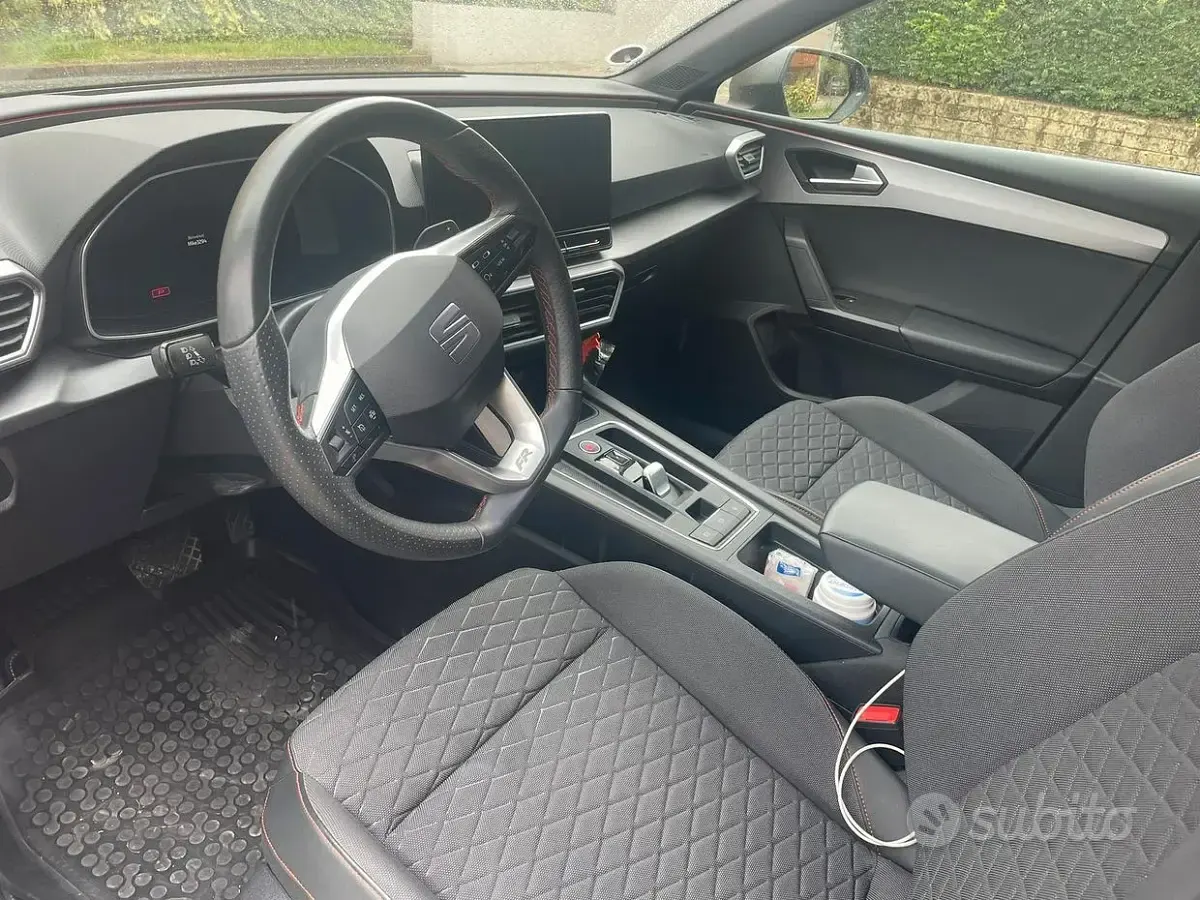 Usata Seat Leon FR 150 CV (110 kW) 2021 Nero Berlina