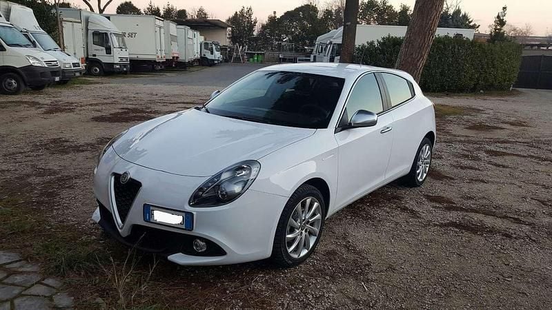 Usata Alfa Romeo Giulietta Super 120 CV (88 kW) 2016 Berlina