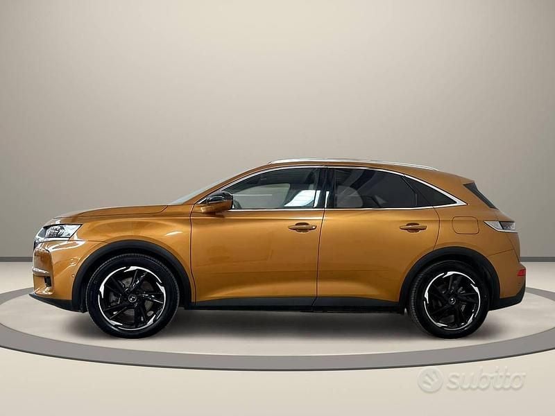 Usata DS Automobiles DS7 Crossback Grand Chic 300 CV (220 kW) 2020 Oro / metallizzato SUV
