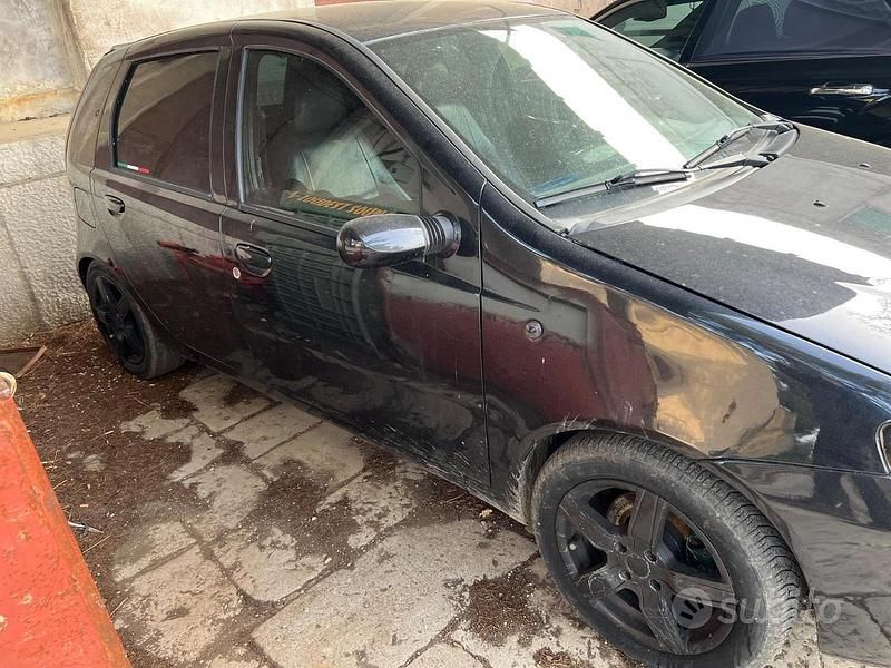 Usata Fiat Punto 75 CV (55 kW) 2006 Nero Utilitaria
