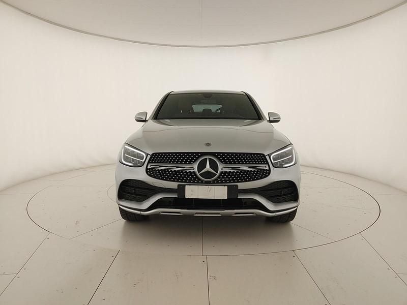Usado Mercedes GLC220 Premium 194 CV (142 kW) 2019 Plateado Coupe