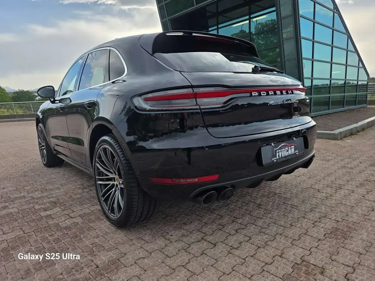 Usata Porsche Macan Turbo 441 CV (324 kW) 2020 Nero SUV