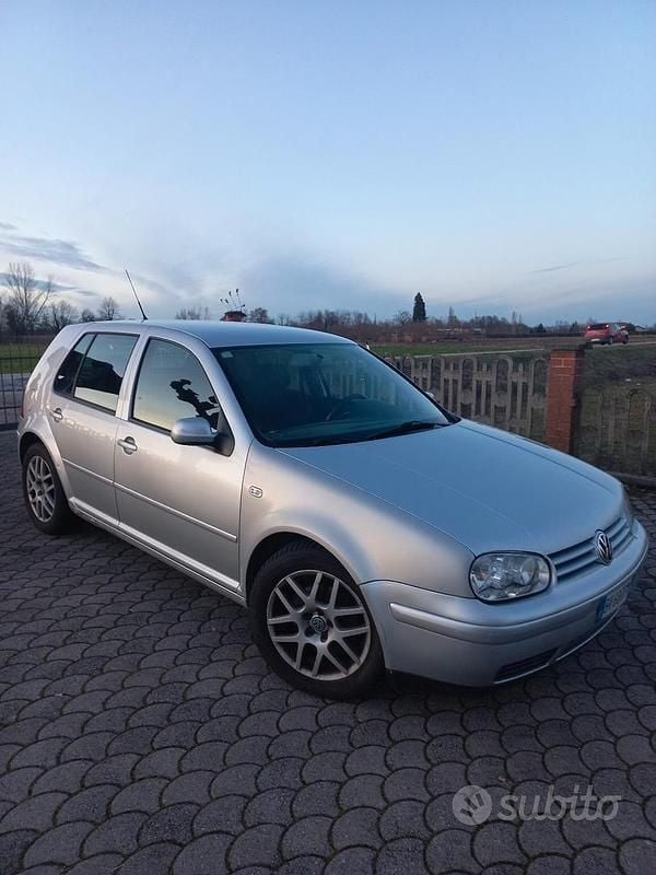 Usata VW Golf IV 130 CV (95 kW) 2001 Grigio Berlina